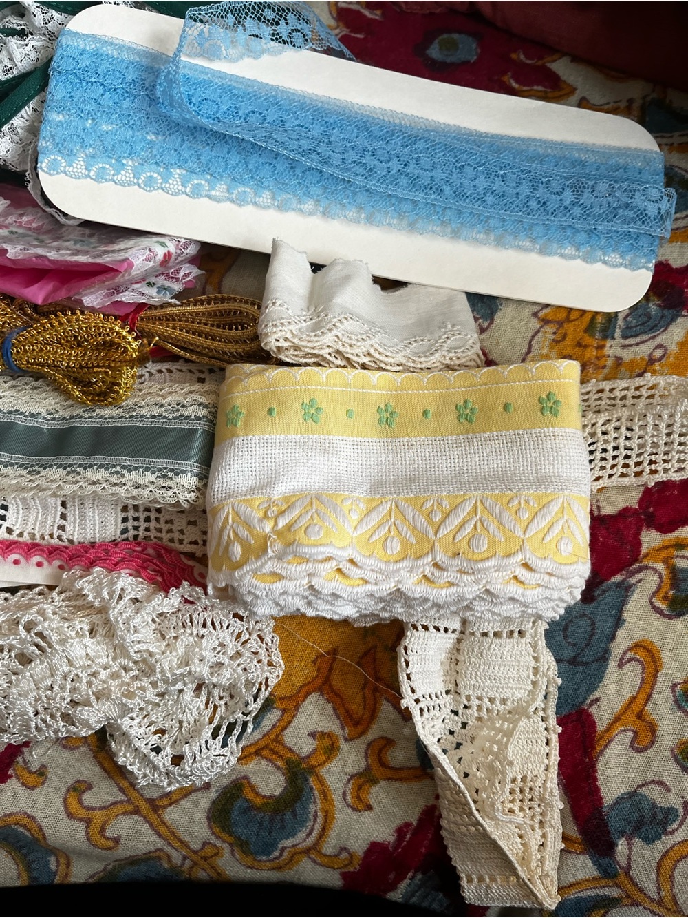 Vintage Lot ~Lace and ribbon trims sewing